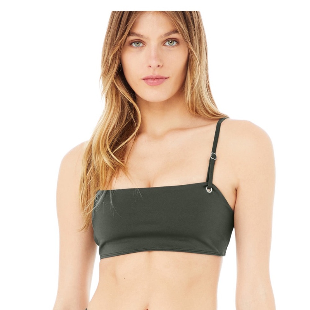 Brand New Thrill Seeker Alo sports bra